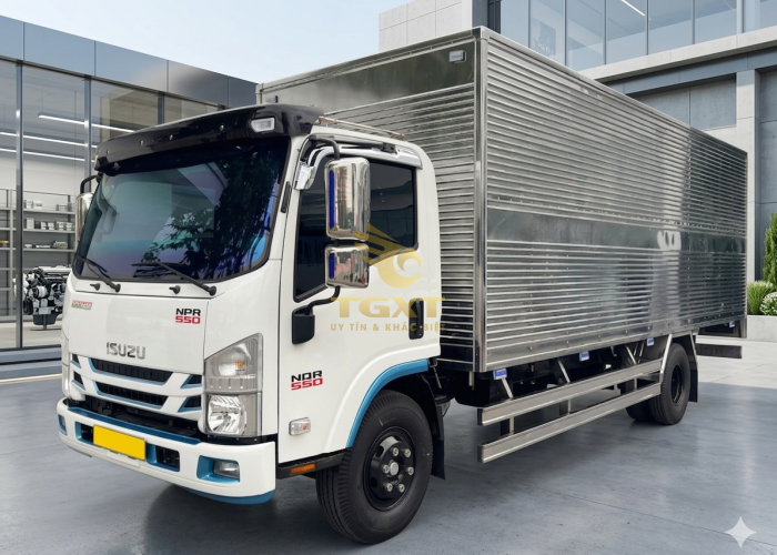 ISUZU NQR550 5T5 Thùng Kín