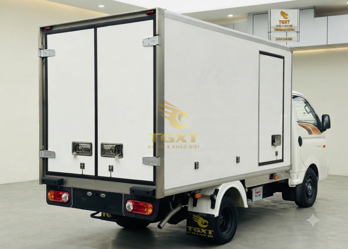 HYUNDAI H150 1T100 Thùng Đông Lạnh