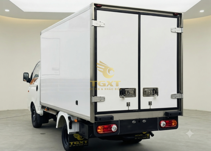 HYUNDAI H150 1T100 Thùng Đông Lạnh