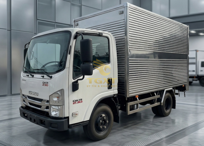 ISUZU QKR230 THÙNG KÍN GIÁ TỐT NHẤT