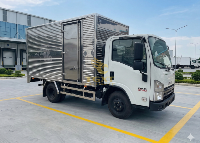 ISUZU QKR230 THÙNG KÍN GIÁ TỐT NHẤT