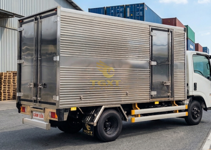  ISUZU QKR210 1T9 THÙNG KÍN