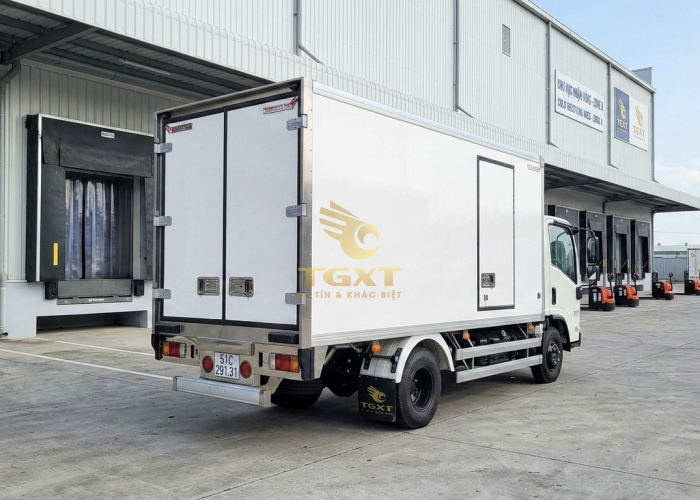 ISUZU QKR210 Thùng Đông lạnh