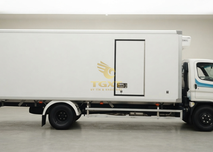 HYUNDAI W11XL 6T Thùng Đông Lạnh