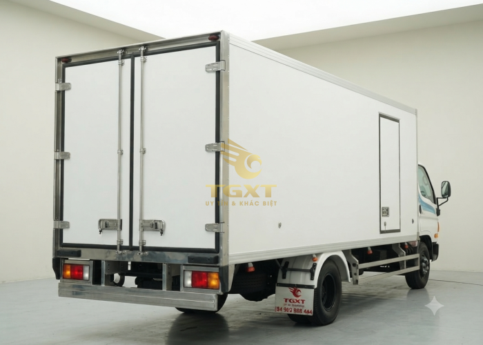 HYUNDAI W11XL 6T Thùng Đông Lạnh